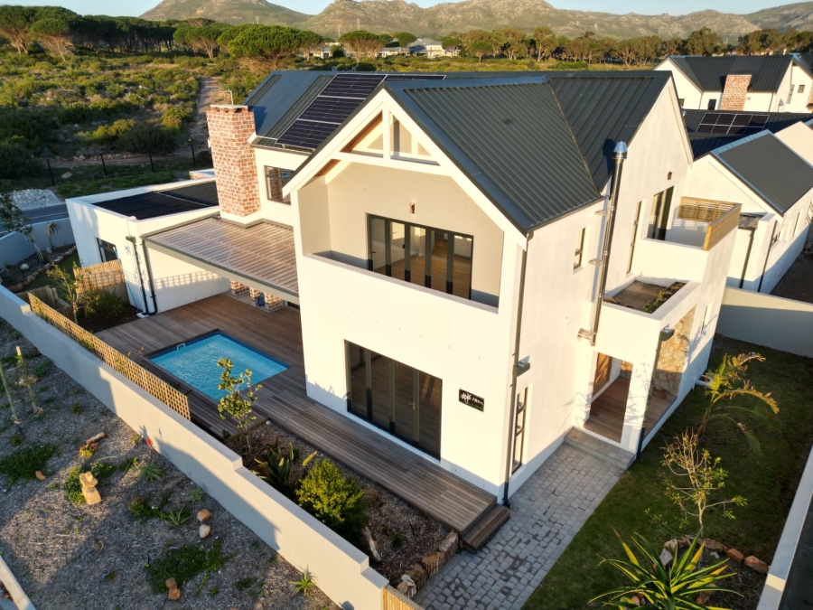 4 Bedroom Property for Sale in Kommetjie Western Cape